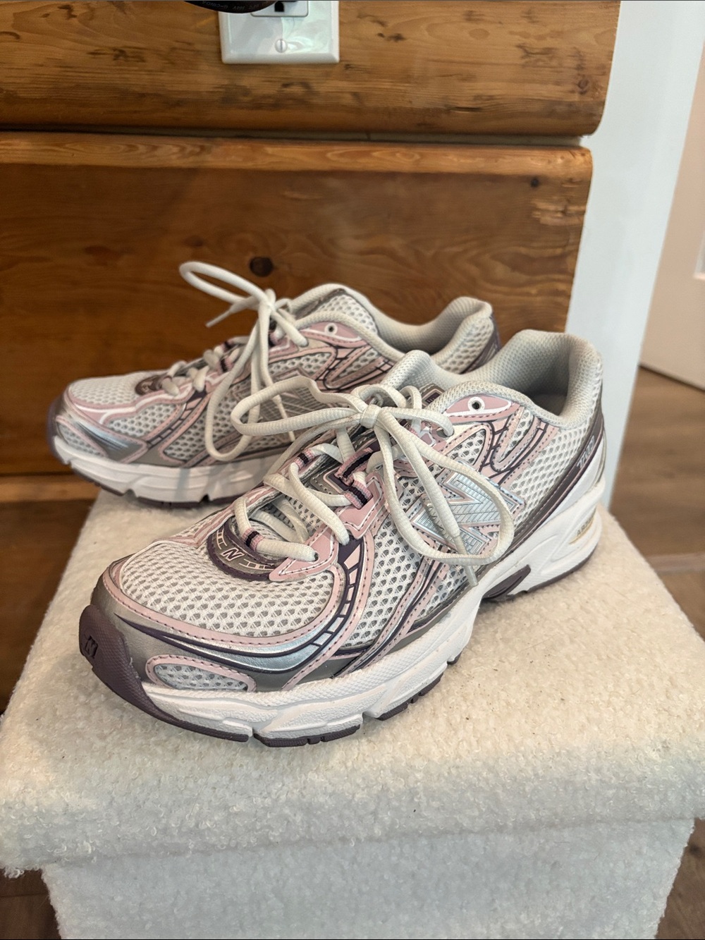 New Balance 460v3 White and Pink Women's Sneakers